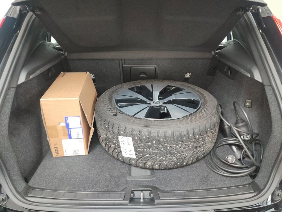 VOLVO XC40 2021