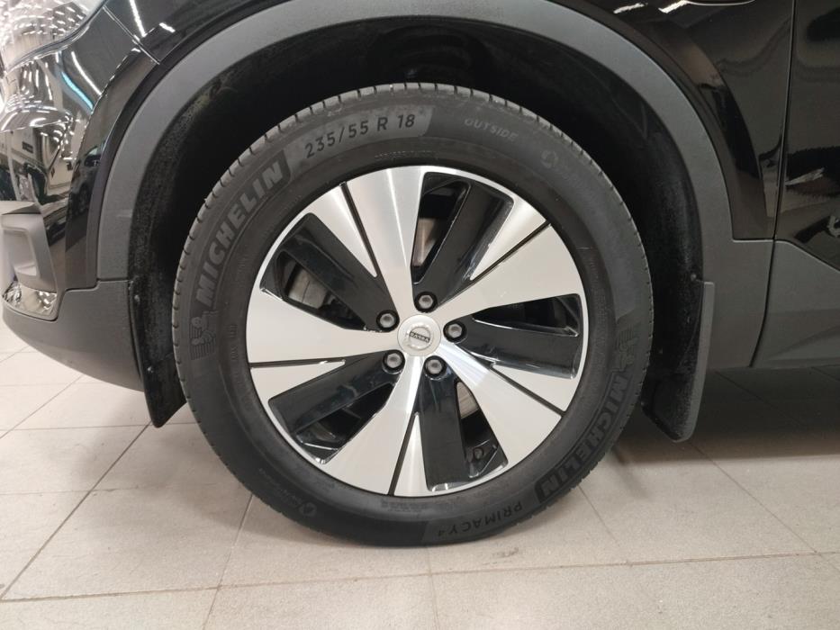 VOLVO XC40 2021