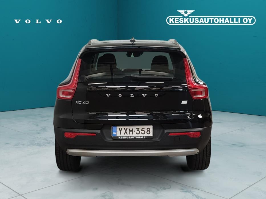 VOLVO XC40 2021