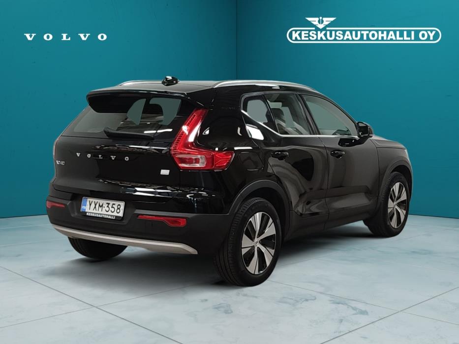 VOLVO XC40 2021