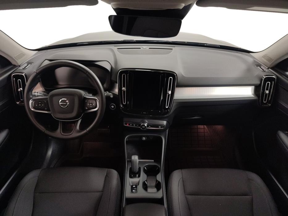 VOLVO XC40 2021