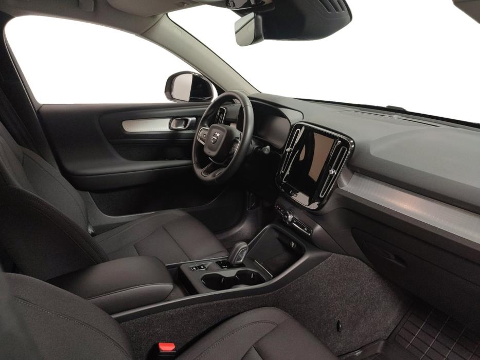 VOLVO XC40 2021