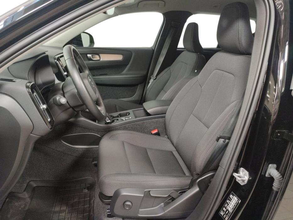 VOLVO XC40 2021