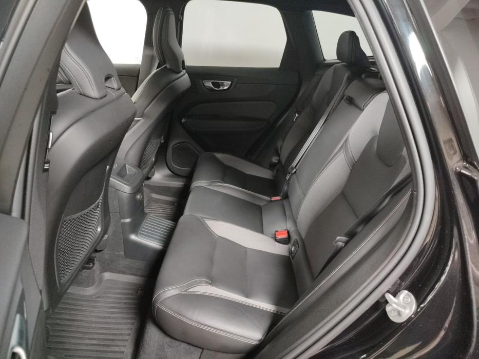 VOLVO XC60 2024
