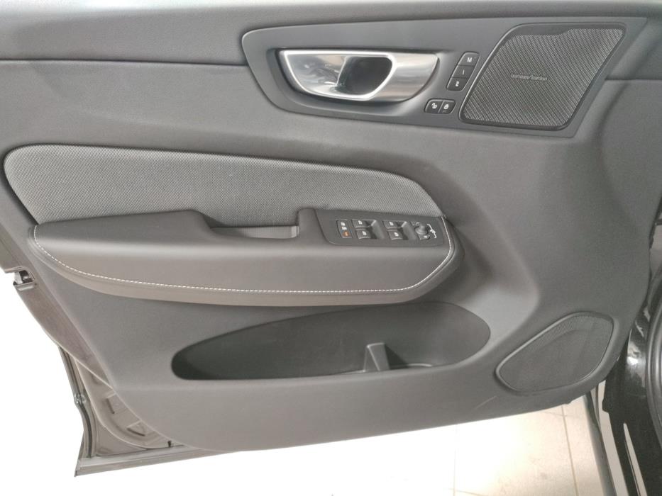 VOLVO XC60 2024