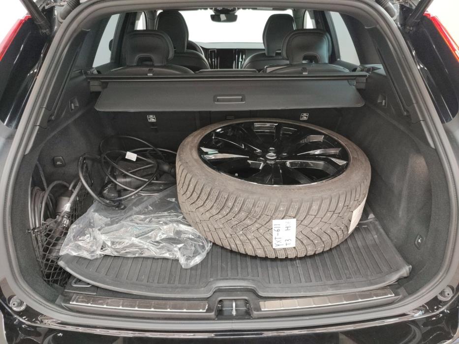VOLVO XC60 2024