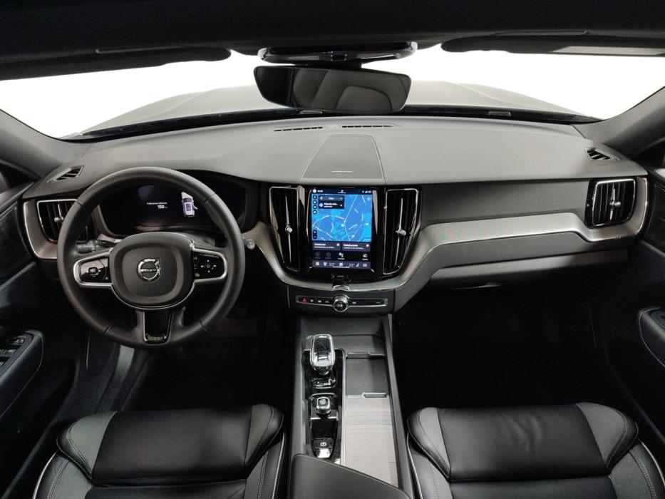 VOLVO XC60 2024