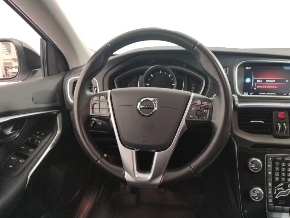 VOLVO V40 Cross Country 2017