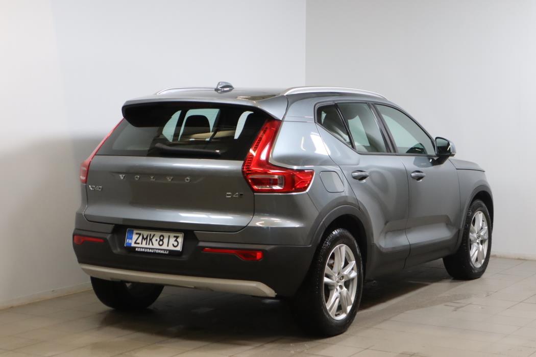 VOLVO XC40 2019