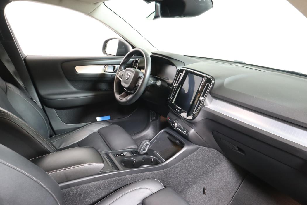 VOLVO XC40 2019