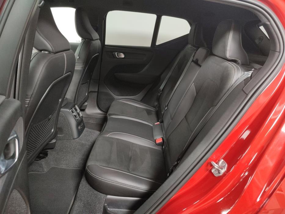 VOLVO XC40 2022