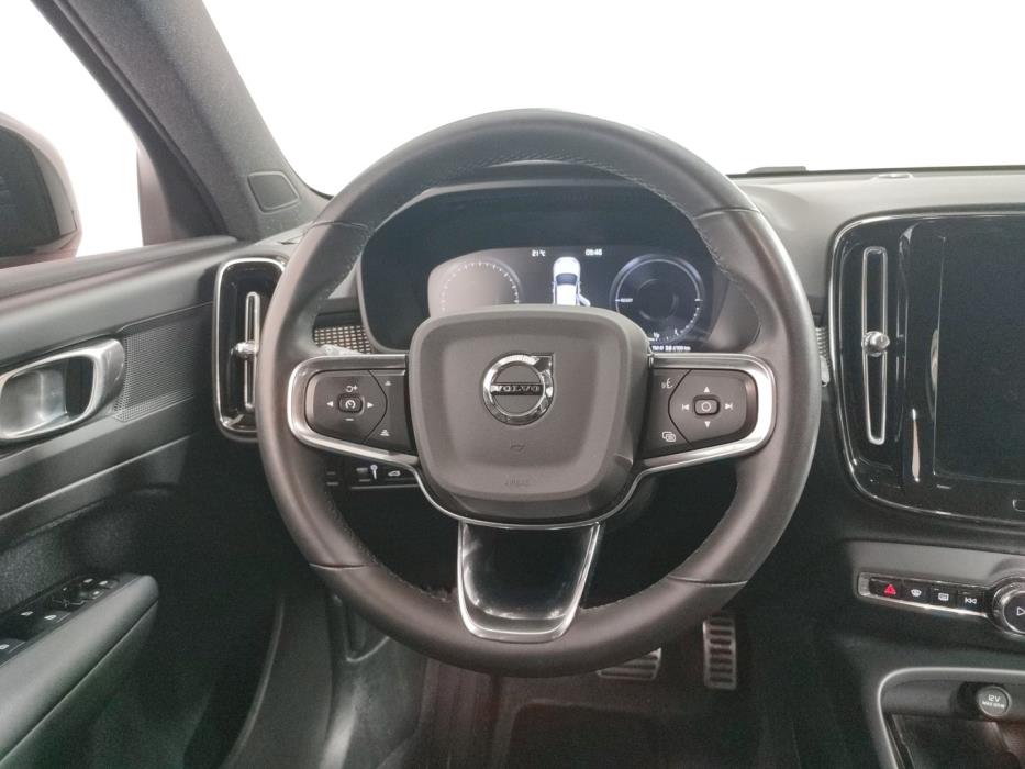 VOLVO XC40 2022