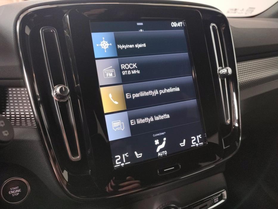 VOLVO XC40 2022