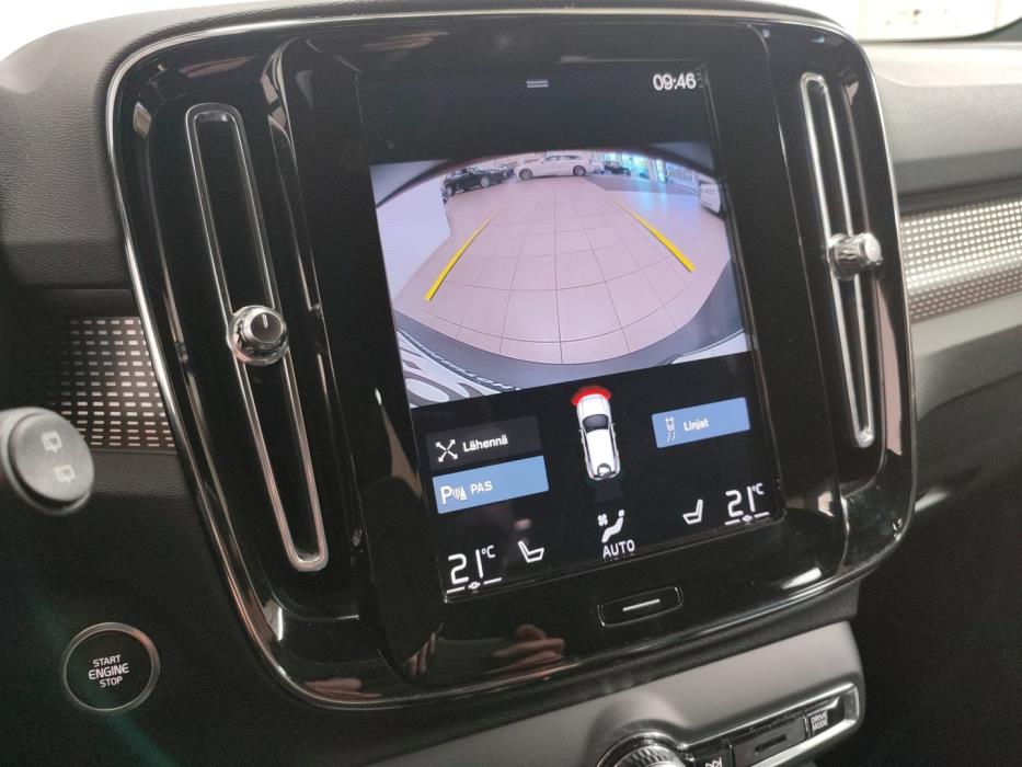 VOLVO XC40 2022