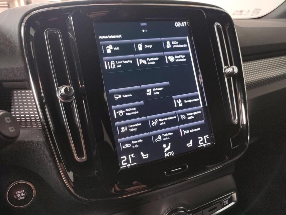 VOLVO XC40 2022