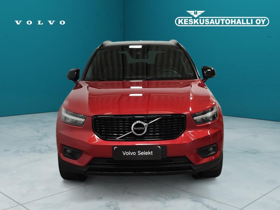 VOLVO XC40 2022