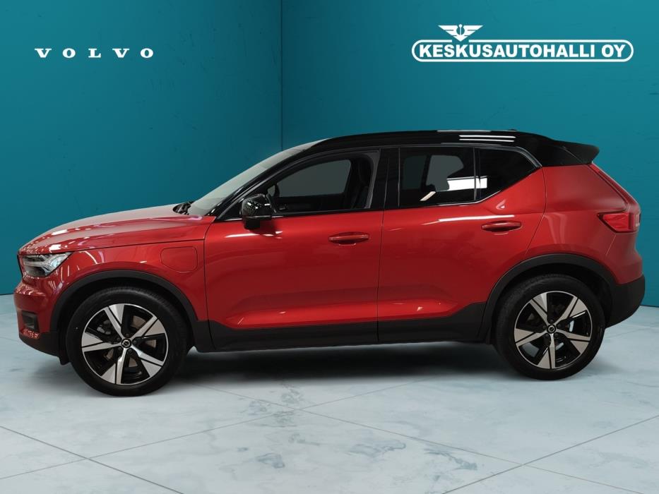 VOLVO XC40 2022