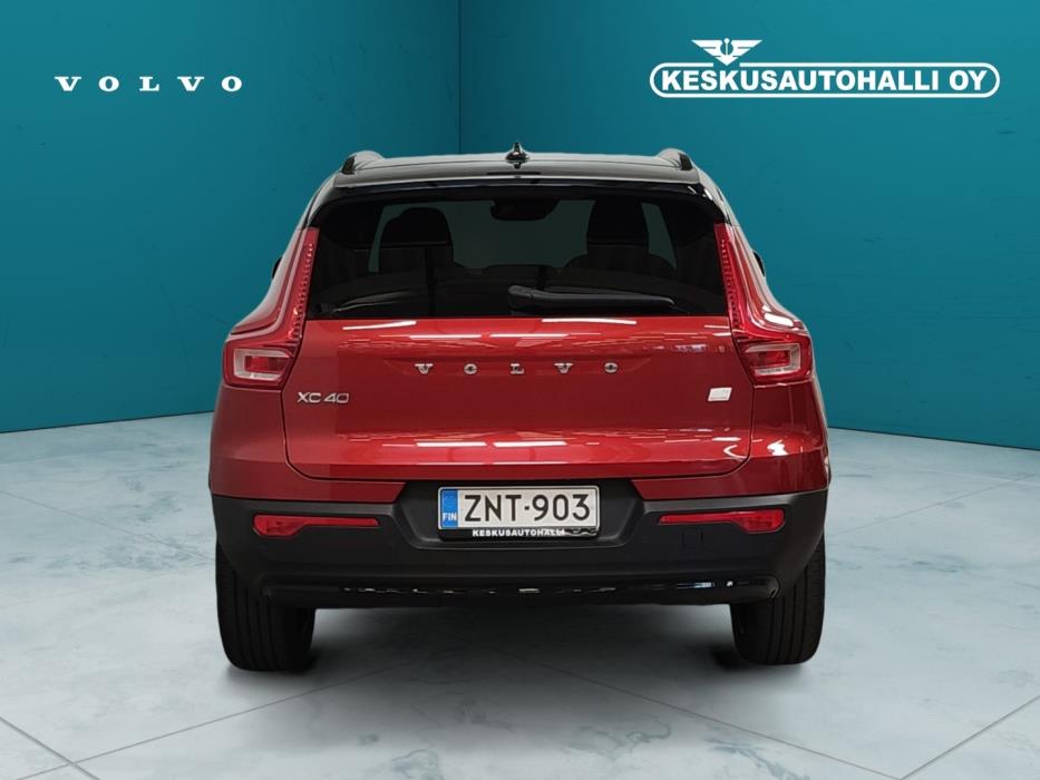 VOLVO XC40 2022