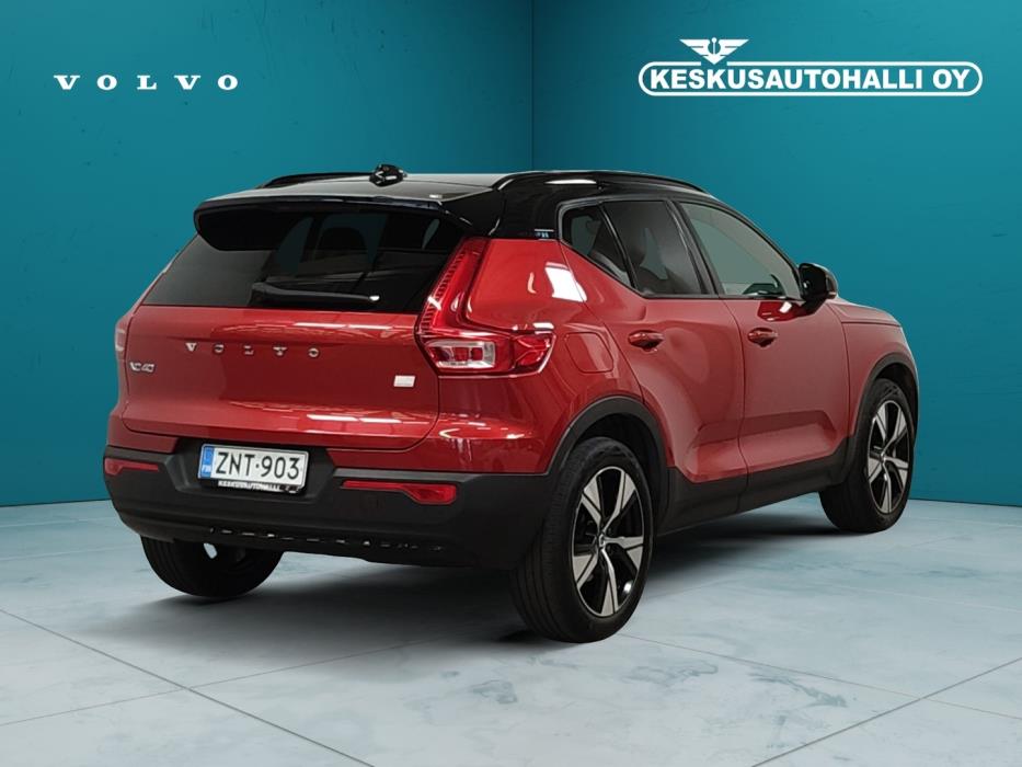 VOLVO XC40 2022
