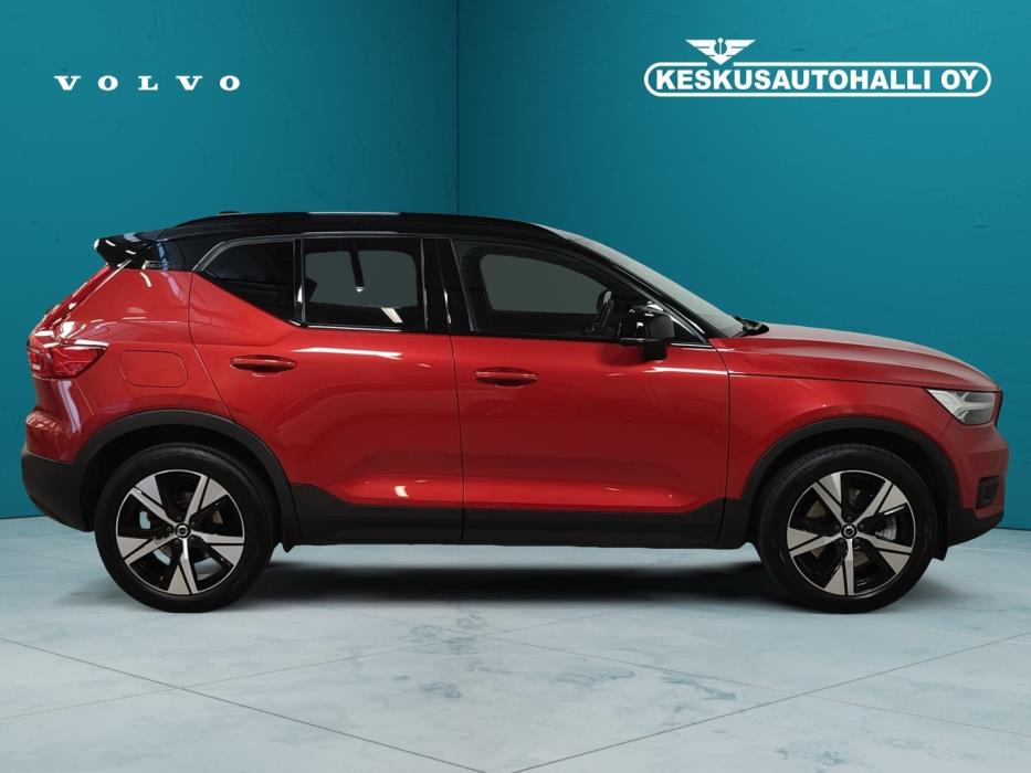 VOLVO XC40 2022