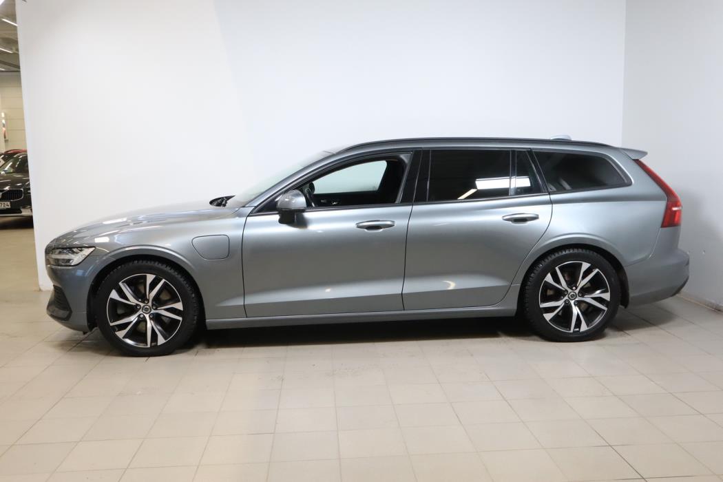 VOLVO V60 2020