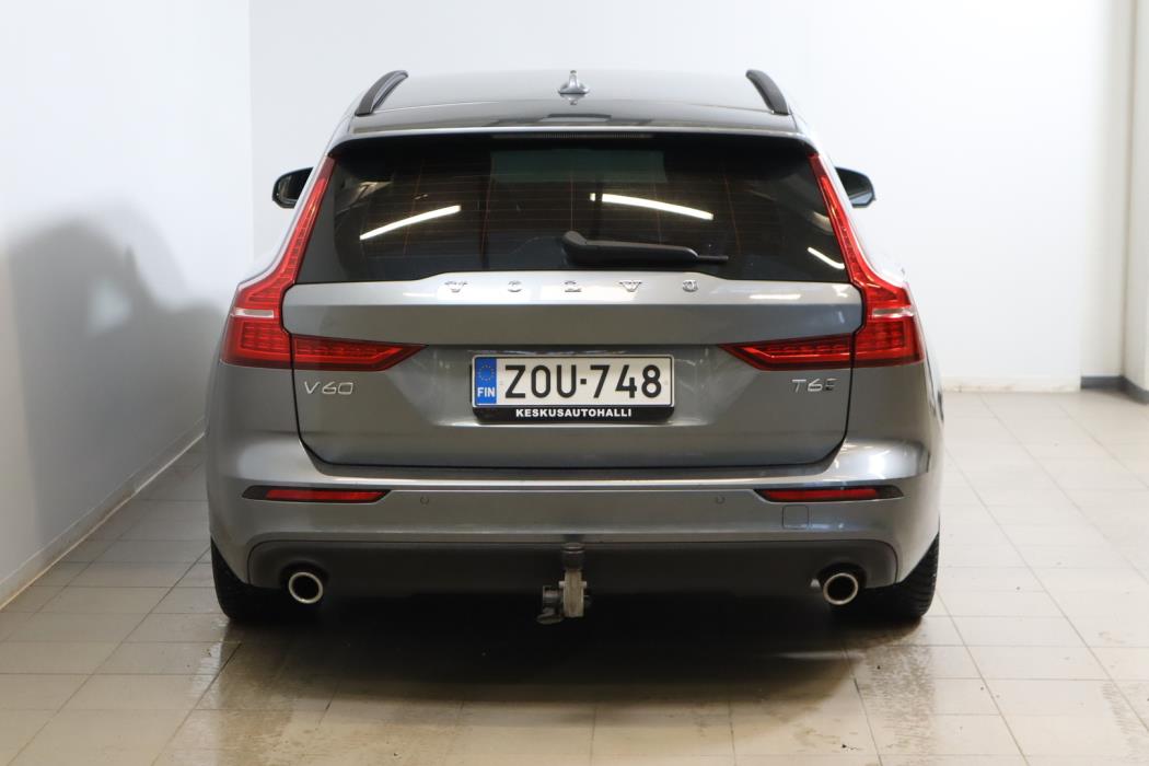 VOLVO V60 2020