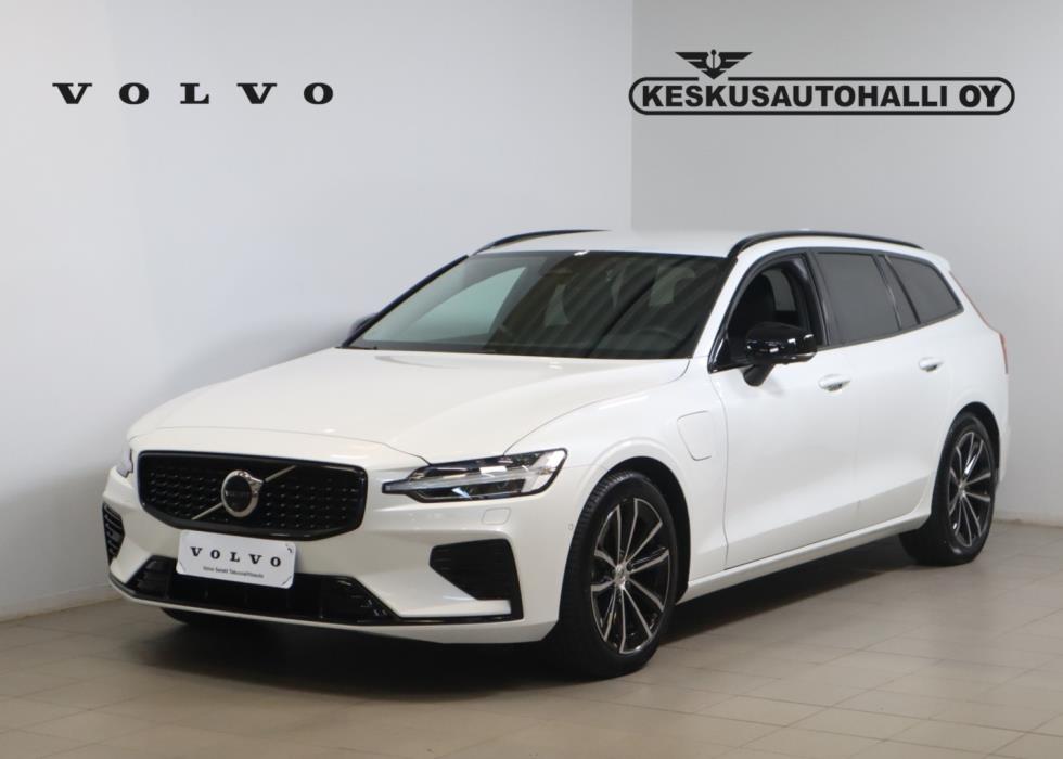VOLVO V60 2025