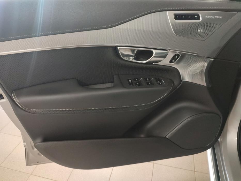 VOLVO XC90 2025