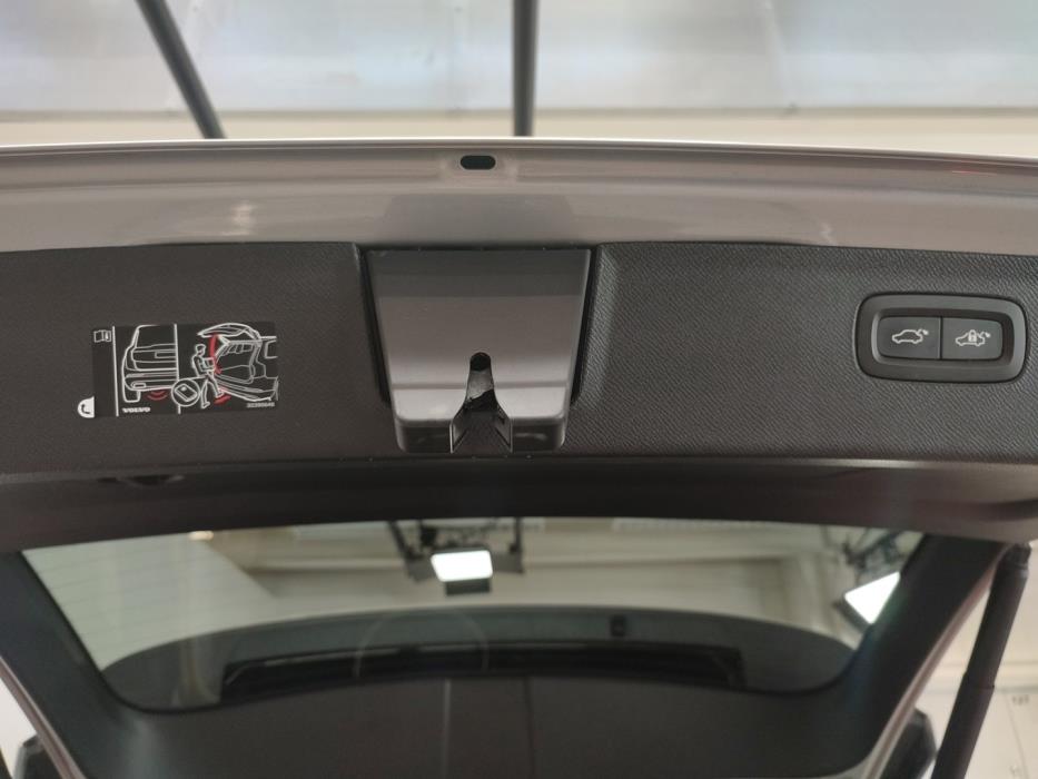 VOLVO XC90 2025