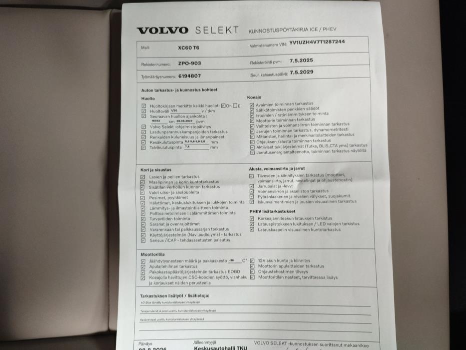 VOLVO XC60 2026