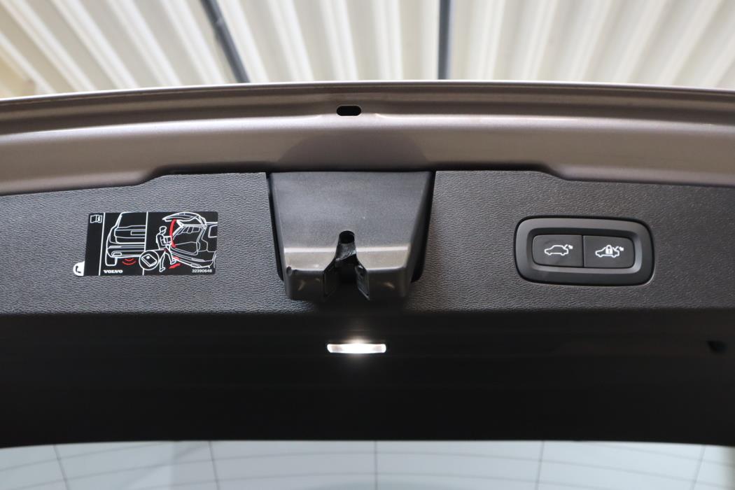 VOLVO V60 2026