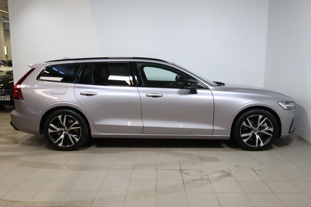 VOLVO V60 2026