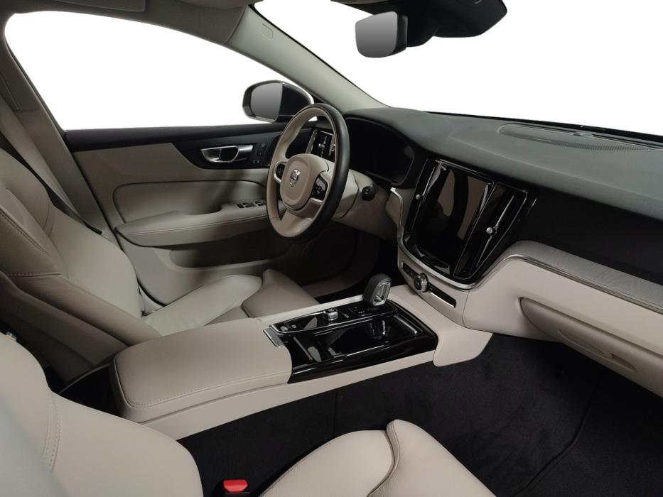 VOLVO V60 2026