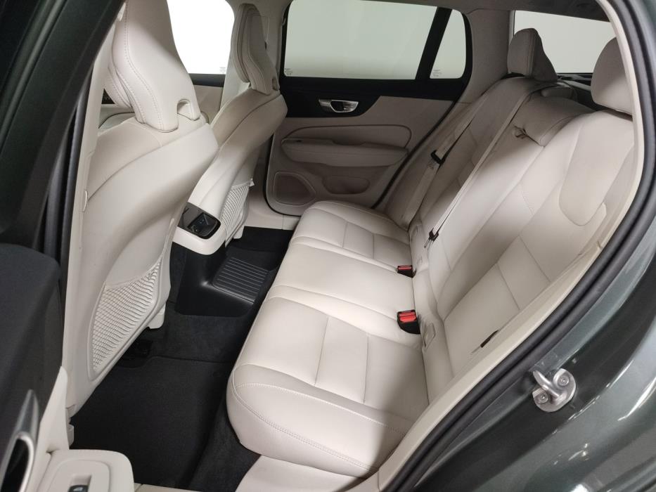 VOLVO V60 2026