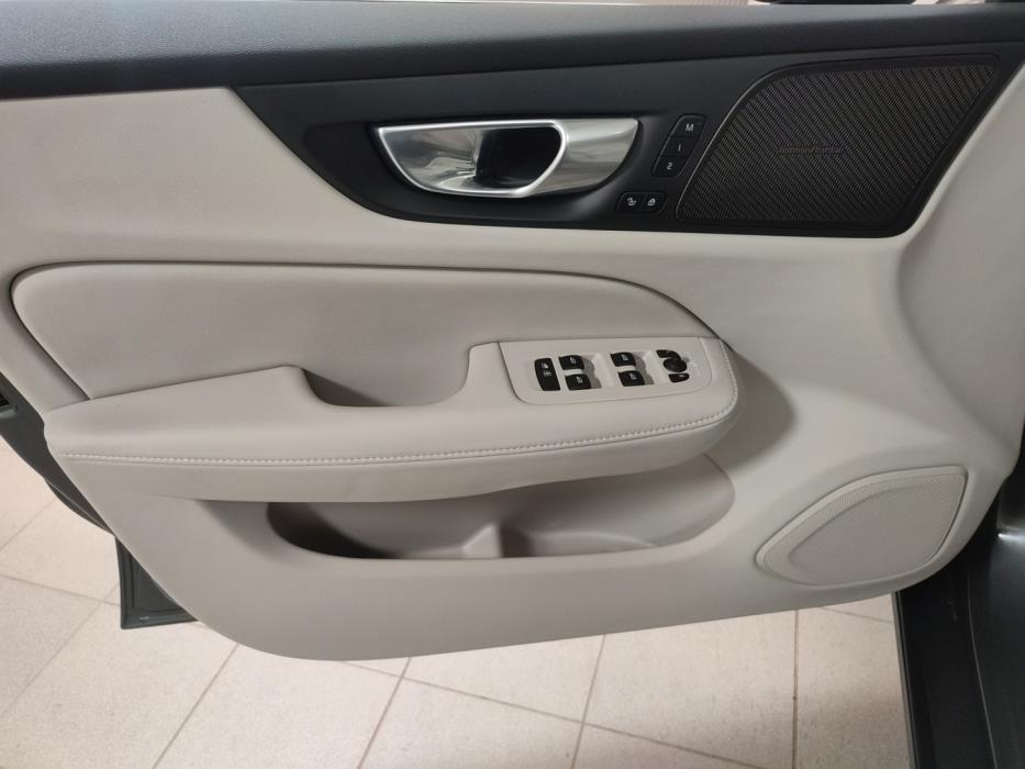 VOLVO V60 2026