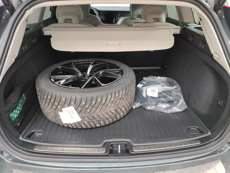 VOLVO V60 2026