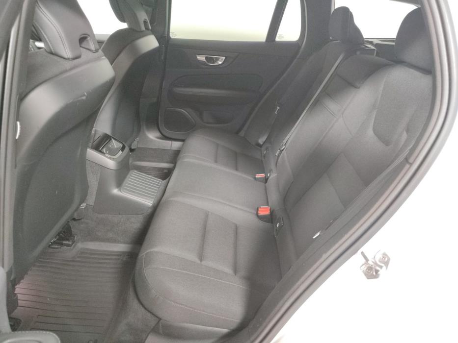 VOLVO V60 2021