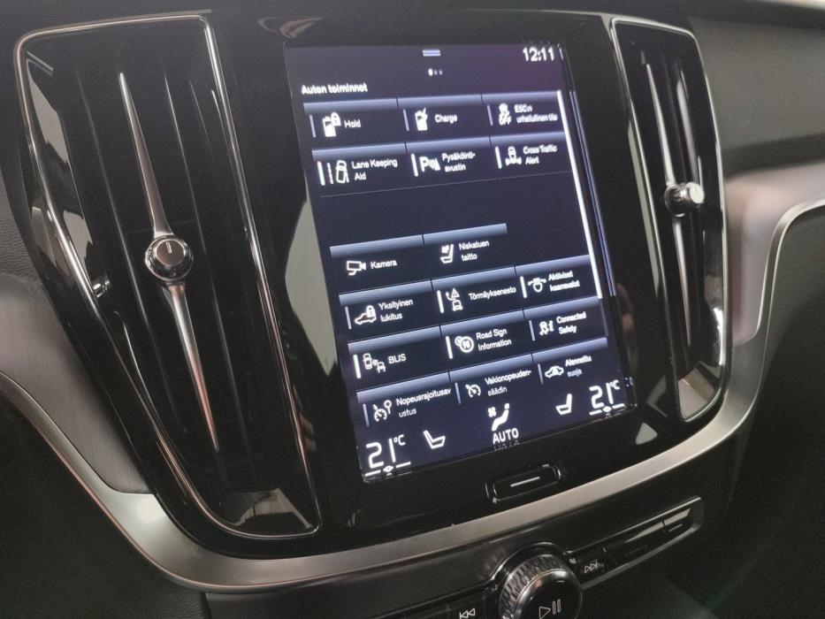 VOLVO V60 2021
