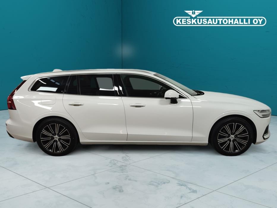VOLVO V60 2021