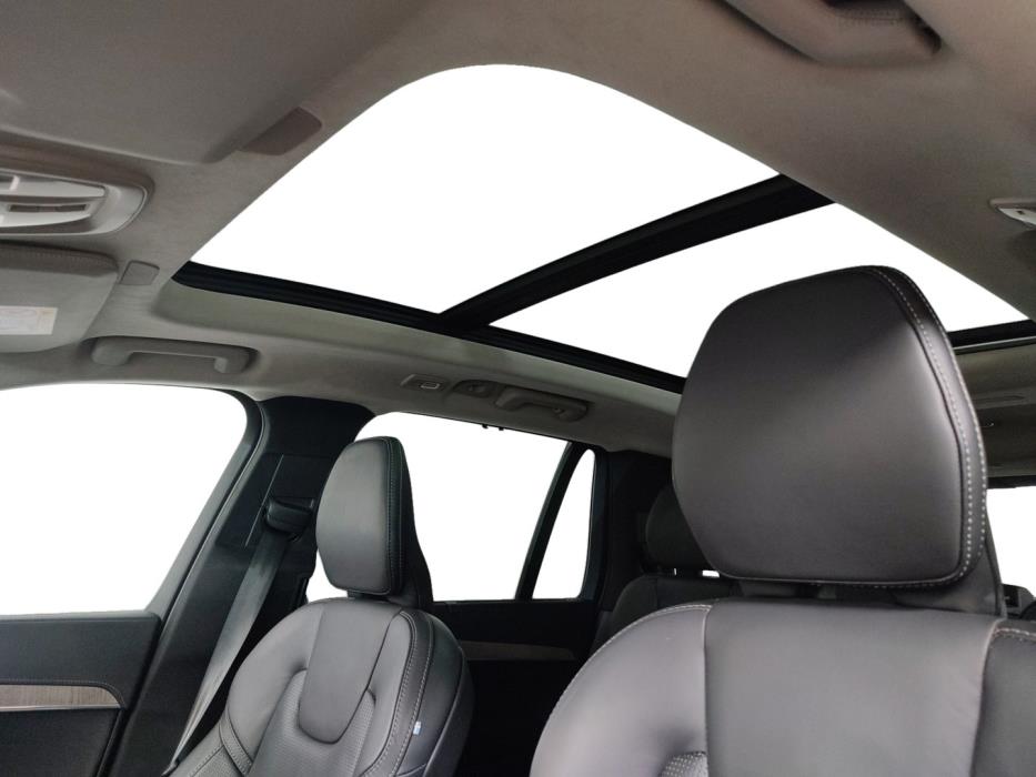 VOLVO XC90 2023
