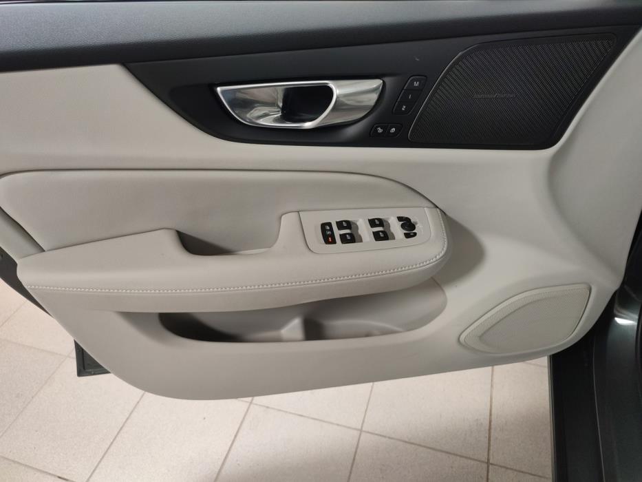 VOLVO V60 2026