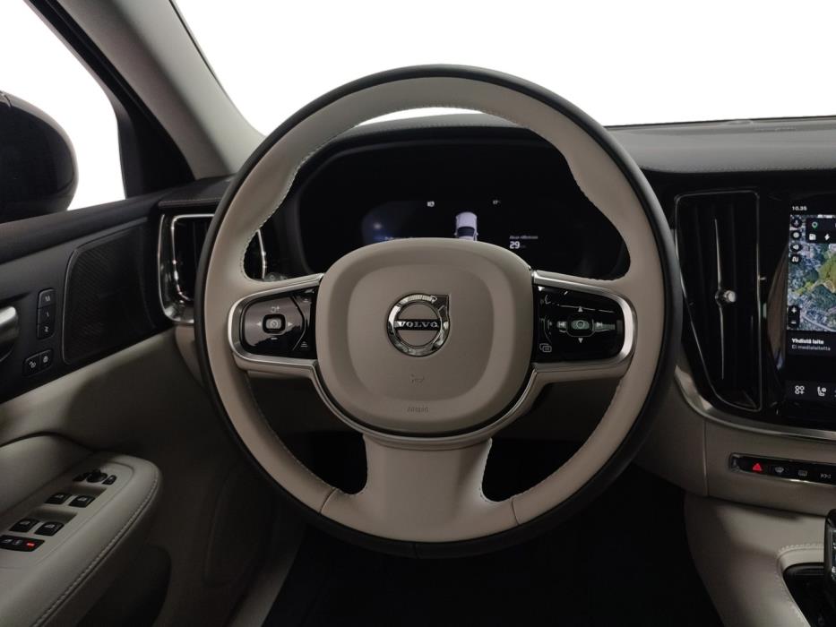 VOLVO V60 2026