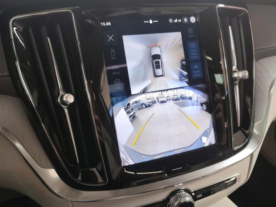 VOLVO V60 2026