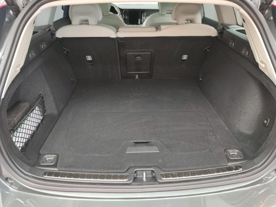 VOLVO V60 2026