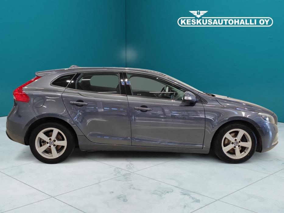 VOLVO V40 2013