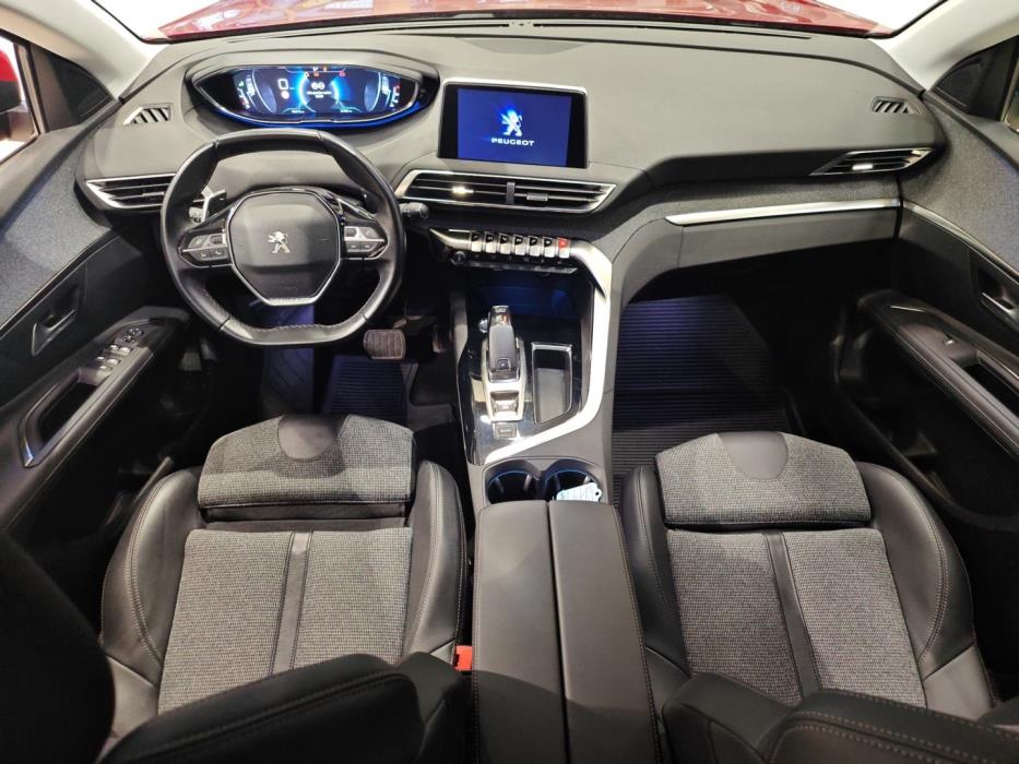 PEUGEOT 3008 2019