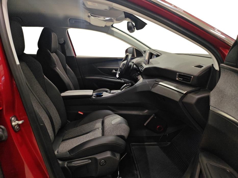 PEUGEOT 3008 2019