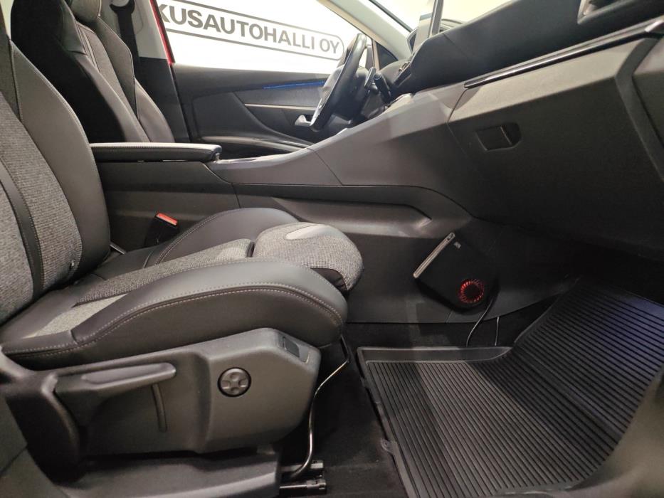PEUGEOT 3008 2019