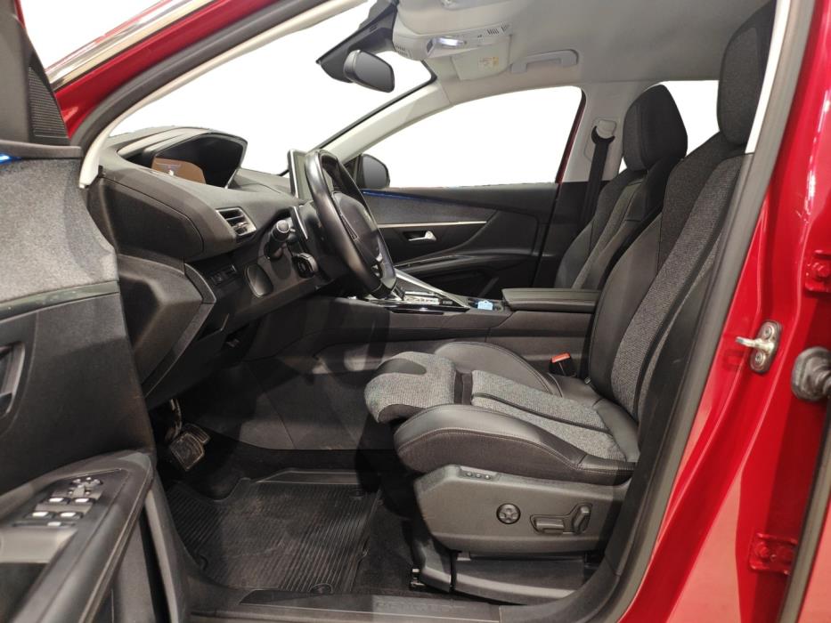 PEUGEOT 3008 2019
