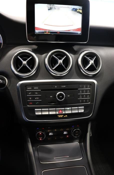 MERCEDES-BENZ A 2016